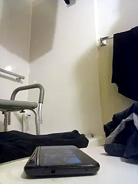 jizzyglizzy92 online show from 28, 2, 2026