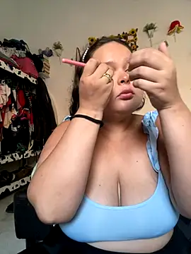 Snapshot of luna_sweet16 chatting on 22, 9, 2025 luna sweet16 online show from 22, 9, 2025