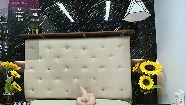 Natasha-Adams online show from 9, 9, 2025