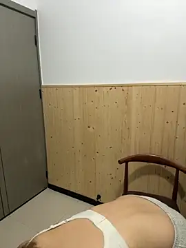 Snapshot of Xiaokui-04 chatting on 29, 11, 2025 Xiaokui-04 online show from 29, 11, 2025