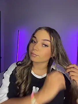 Snapshot of AnnyLopezzz_ chatting on 24, 10, 2025 AnnyLopezzz online show from 24, 10, 2025