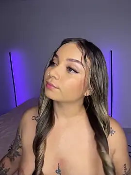 Snapshot of AnnyLopezzz_ chatting on 5, 11, 2025 AnnyLopezzz online show from 5, 11, 2025