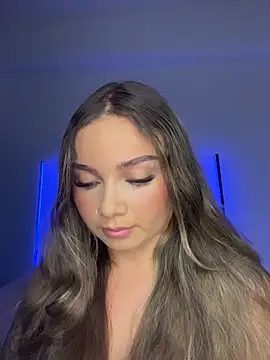 Snapshot of AnnyLopezzz_ chatting on 6, 11, 2025 AnnyLopezzz online show from 6, 11, 2025