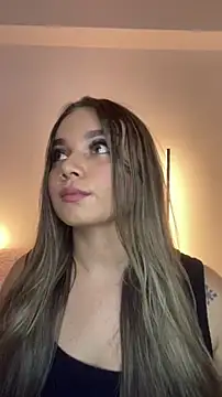 Snapshot of AnnyLopezzz_ chatting on 19, 11, 2025 AnnyLopezzz online show from 19, 11, 2025