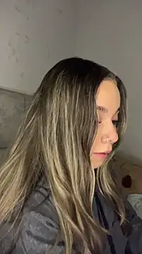 Snapshot of AnnyLopezzz_ chatting on 23, 11, 2025 AnnyLopezzz online show from 23, 11, 2025