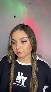 Snapshot of AnnyLopezzz_ chatting on 28, 11, 2025 AnnyLopezzz online show from 28, 11, 2025