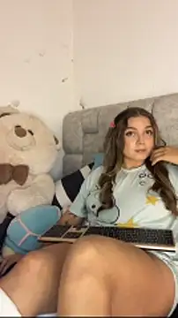 Snapshot of AnnyLopezzz_ chatting on 20, 12, 2025 AnnyLopezzz online show from 20, 12, 2025