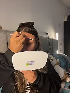 AnnyLopezzz  online show from 9, 6, 2026