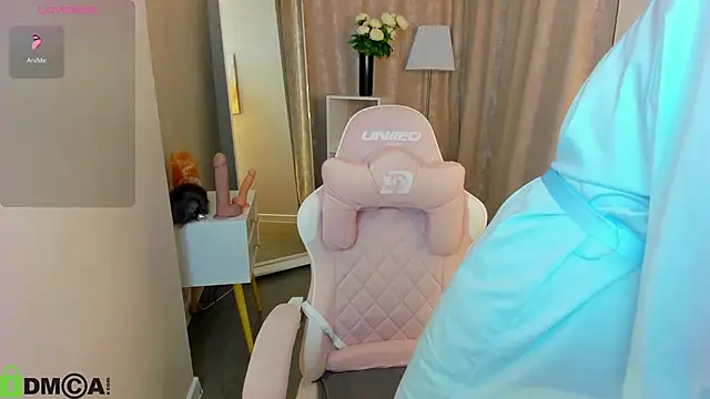 Snapshot of Lea_shadom chatting on 11, 11, 2025 Lea shadom online show from 11, 11, 2025