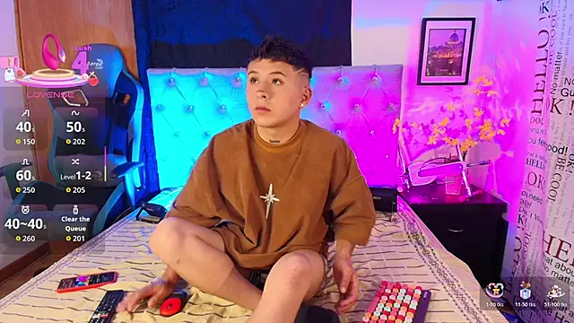 Snapshot of Michael_Lopez_1 chatting on 21, 11, 2025 Michael Lopez 1 online show from 21, 11, 2025