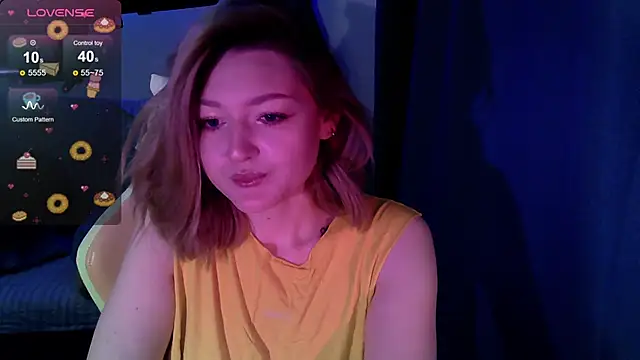 Snapshot of cute1stranger chatting on 15, 10, 2025 cute1stranger online show from 15, 10, 2025