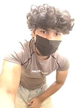 Snapshot of Goodmens5 chatting on 15, 12, 2025 Goodmens5 online show from 15, 12, 2025