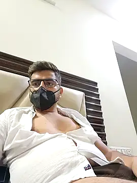 Snapshot of LoveGuruRA chatting on 15, 9, 2025 LoveGuruRA online show from 15, 9, 2025