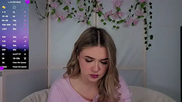 Snapshot of AliaBuerstatte chatting on 27, 11, 2025 AliaBuerstatte online show from 27, 11, 2025