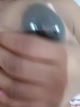 Snapshot of nessinha12 chatting on 11, 11, 2025 nessinha12 online show from 11, 11, 2025