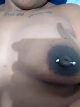 Snapshot of nessinha12 chatting on 17, 11, 2025 nessinha12 online show from 17, 11, 2025