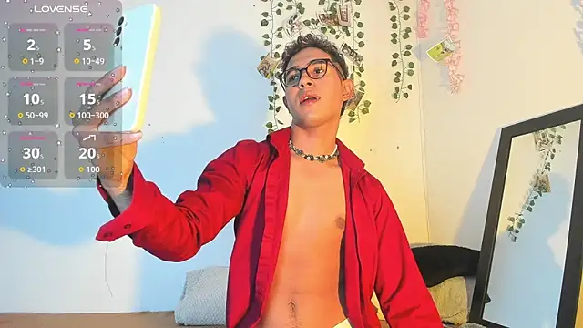 Snapshot of cute_sammy_1 chatting on 16, 9, 2025 cute sammy 1 online show from 16, 9, 2025