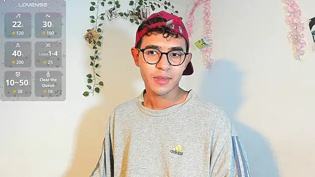 Snapshot of cute_sammy_1 chatting on 19, 9, 2025 cute sammy 1 online show from 19, 9, 2025