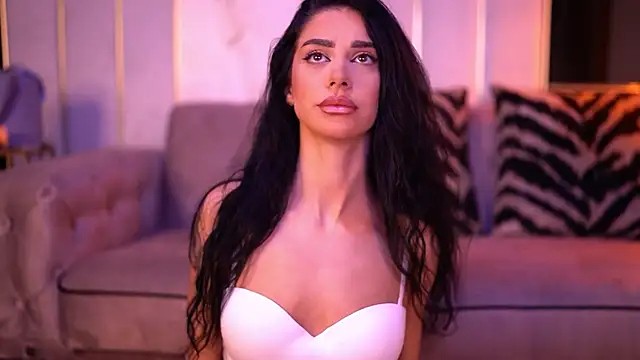 Snapshot of ArinaCarter chatting on 27, 10, 2025 ArinaCarter online show from 27, 10, 2025