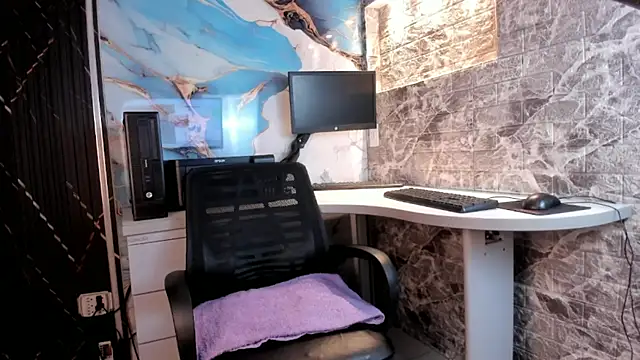 Snapshot of Melissa_Foox1 chatting on 8, 9, 2025 Melissa Foox1 online show from 8, 9, 2025