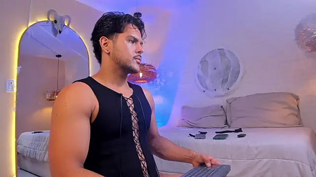 Snapshot of thiago_mercer chatting on 29, 10, 2025 thiago mercer online show from 29, 10, 2025