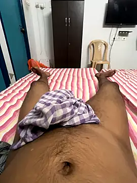 Snapshot of usermood2000 chatting on 5, 11, 2025 usermood2000 online show from 5, 11, 2025