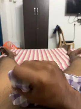 Snapshot of usermood2000 chatting on 23, 11, 2025 usermood2000 online show from 23, 11, 2025