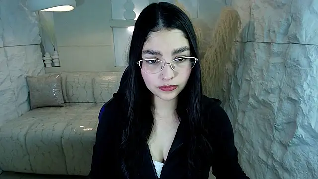 Snapshot of luna__r chatting on 23, 9, 2025 luna r online show from 23, 9, 2025