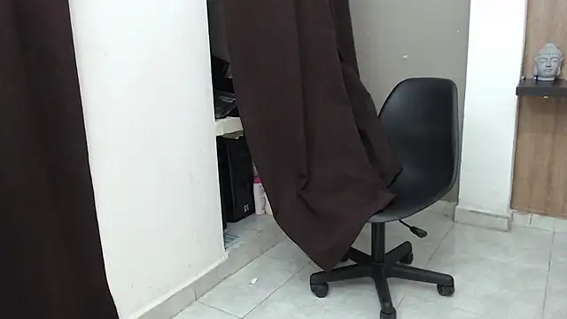 Snapshot of honeymoon_12 chatting on 14, 9, 2025 honeymoon 12 online show from 14, 9, 2025