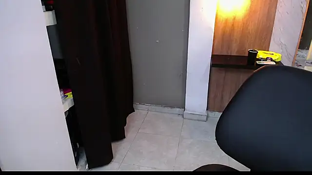 Snapshot of honeymoon_12 chatting on 11, 10, 2025 honeymoon 12 online show from 11, 10, 2025