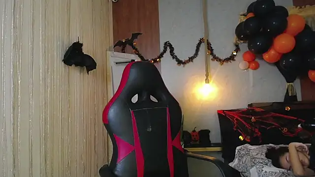 Snapshot of honeymoon_12 chatting on 31, 10, 2025 honeymoon 12 online show from 31, 10, 2025