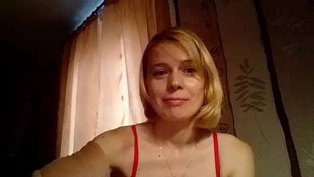 LiluXRose online show from 13, 10, 2025