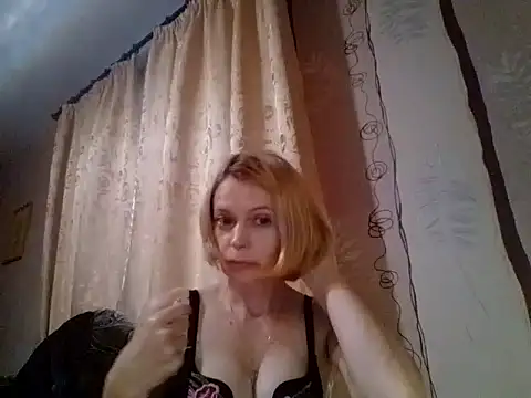 LiluXRose online show from 20, 10, 2025