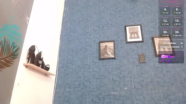 Snapshot of isabella_brown1 chatting on 1, 12, 2025 isabella brown1 online show from 1, 12, 2025