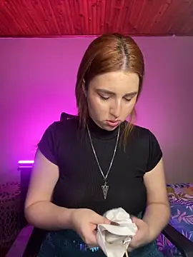 Snapshot of CoraVibes chatting on 10, 11, 2025 CoraVibes online show from 10, 11, 2025