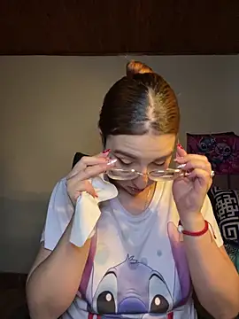 Snapshot of CoraVibes chatting on 15, 12, 2025 CoraVibes online show from 15, 12, 2025