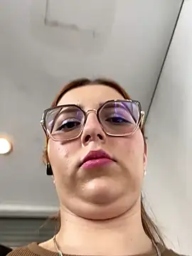 CoraVibes online show from 4, 3, 2026