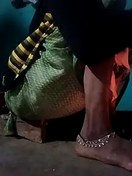 Radha8080 online show from 9, 11, 2025