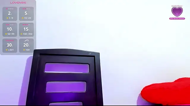 Snapshot of woman_rosse chatting on 1, 10, 2025 woman rosse online show from 1, 10, 2025