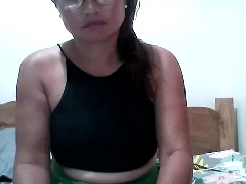 nathalie0045 online show from 3, 12, 2025