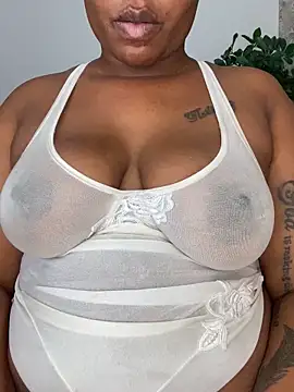 Snapshot of fatpussydallx chatting on 21, 9, 2025 fatpussydallx online show from 21, 9, 2025