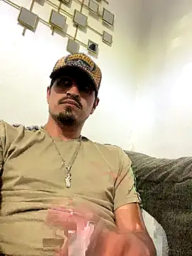 Snapshot of Arce92 chatting on 21, 10, 2025 Arce92 online show from 21, 10, 2025