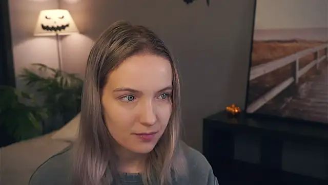 HongTomczak online show from 13, 11, 2025