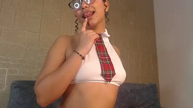 Snapshot of MiaKiss7 chatting on 23, 9, 2025 MiaKiss7 online show from 23, 9, 2025