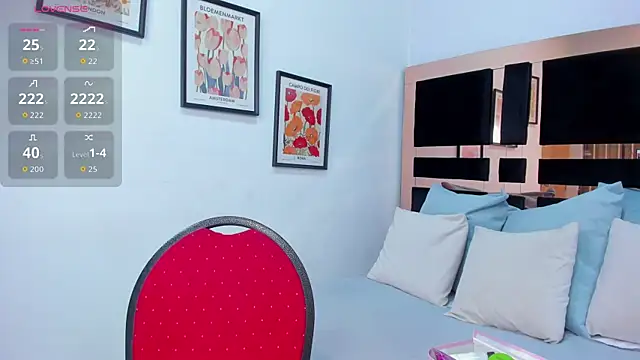 Snapshot of cloemorwen chatting on 21, 9, 2025 cloemorwen online show from 21, 9, 2025