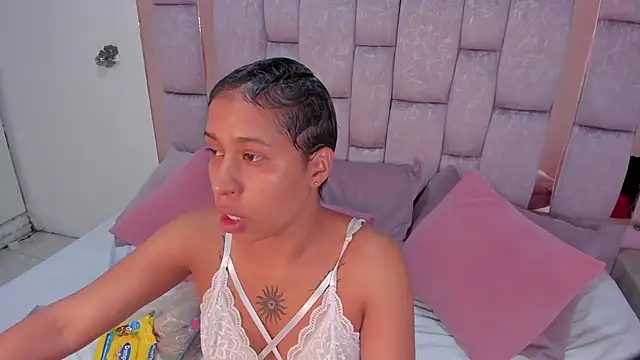 cloemorwen online show from 15, 12, 2025