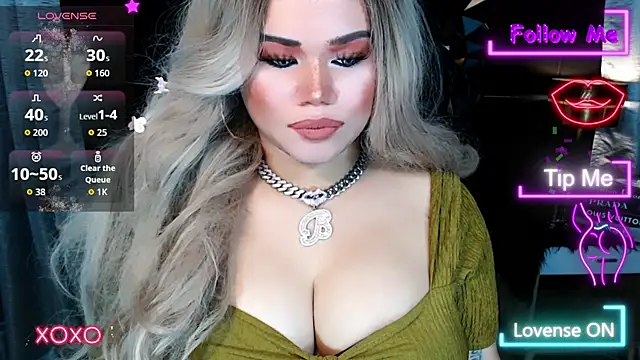 Snapshot of xHugeHarleySelfsuckerx chatting on 23, 10, 2025 xHugeHarleySelfsuckerx online show from 23, 10, 2025