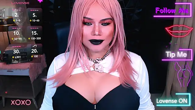 Snapshot of xHugeHarleySelfsuckerx chatting on 31, 10, 2025 xHugeHarleySelfsuckerx online show from 31, 10, 2025