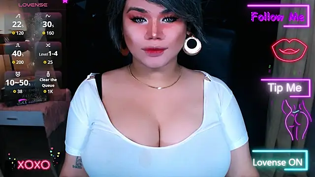 Snapshot of xHugeHarleySelfsuckerx chatting on 2, 11, 2025 xHugeHarleySelfsuckerx online show from 2, 11, 2025