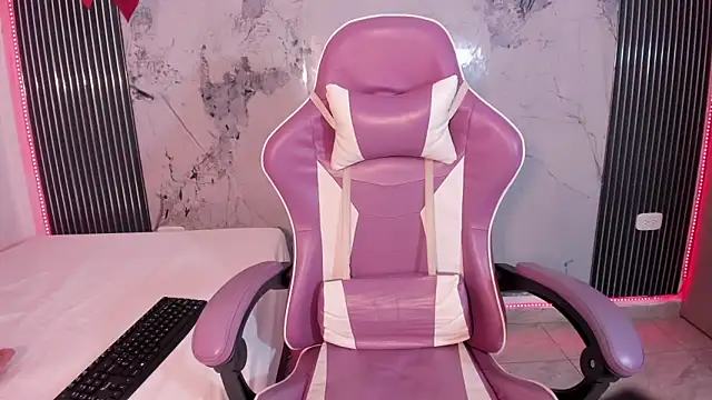 Mia Duarte1 online show from 24, 2, 2026